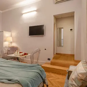 Accanto Al Centro Bed & Breakfast