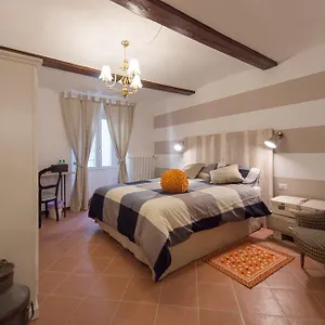 La Trinuzia Pensión